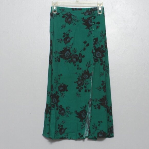 Band of the free nwt green black floral faux wrap midi skirt - Picture 3 of 11